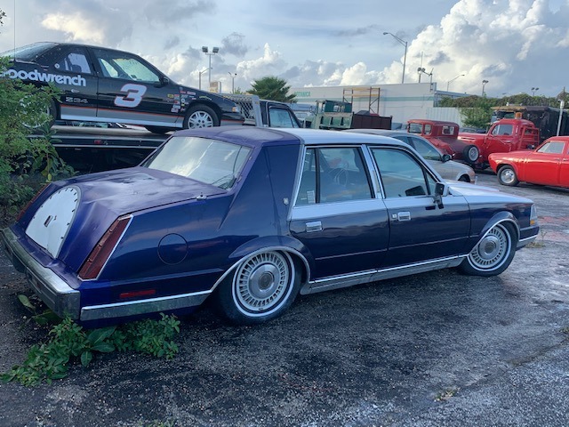 Used 1984 LINCOLN CONTINENTAL Givenchy | Lake Wales, FL