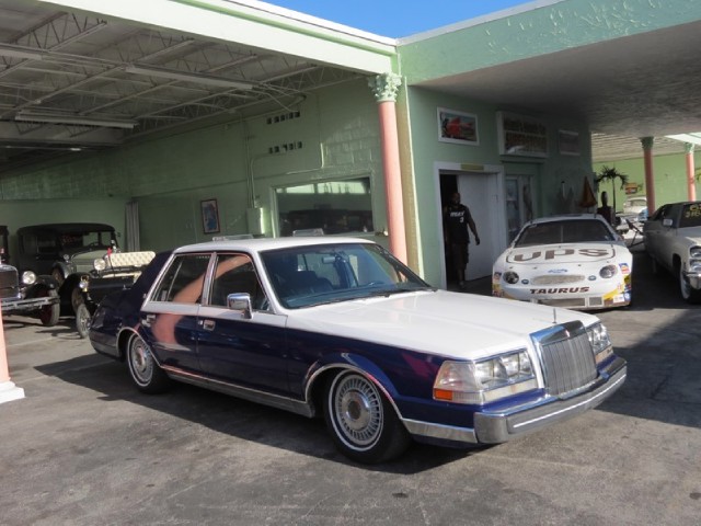 Used 1984 LINCOLN CONTINENTAL Givenchy | Lake Wales, FL