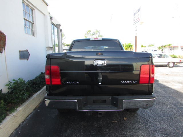 Used 2006 LINCOLN MARK LT  | Lake Wales, FL