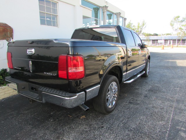 Used 2006 LINCOLN MARK LT  | Lake Wales, FL