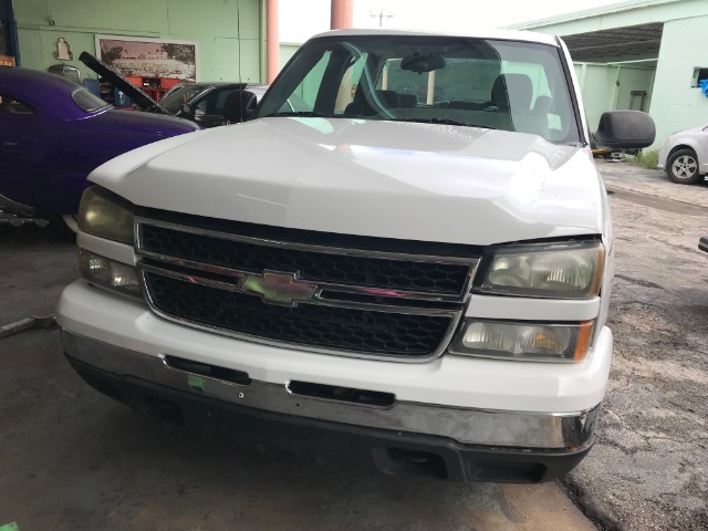 Used 2007 CHEVROLET SILVERADO 1500 CLASSIC LS2 | Lake Wales, FL