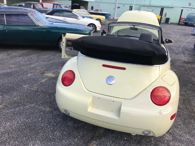 Used 2005 VOLKSWAGEN Beetle  | Lake Wales, FL