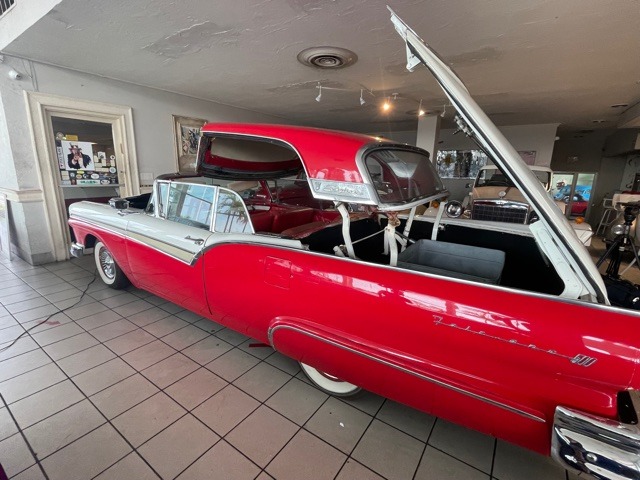 Used 1957 FORD FAIRLANE SKYLINER | Lake Wales, FL