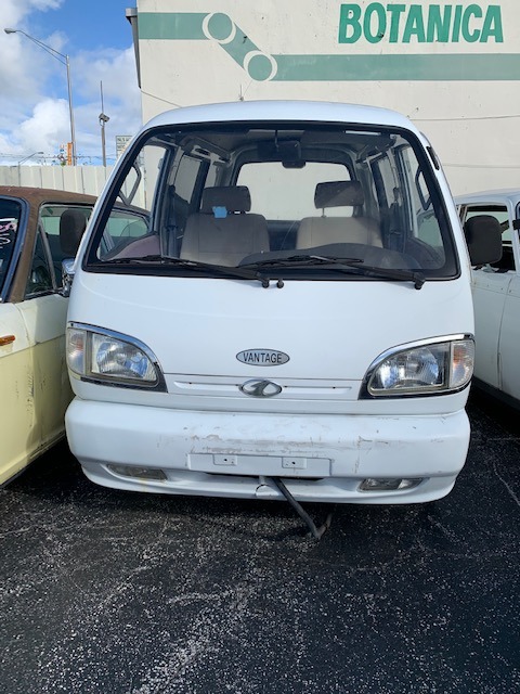 Used 2004 VANTAGE VAN  | Lake Wales, FL