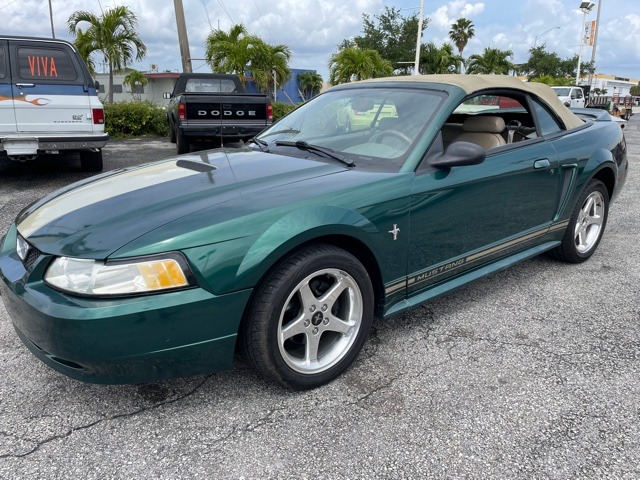 Used 2000 Ford Mustang  | Lake Wales, FL