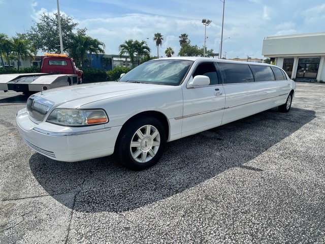 Used 2011 Lincoln Town Car Executive | Lake Wales, FL