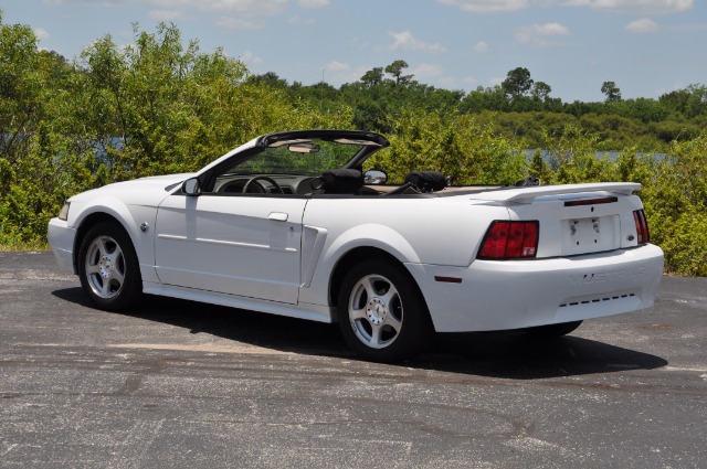 Used 2004 Ford Mustang Deluxe | Lake Wales, FL