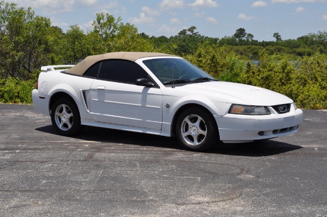 Used 2004 Ford Mustang Deluxe | Lake Wales, FL