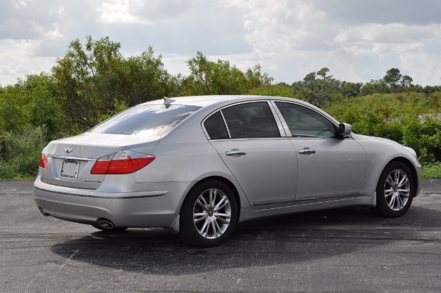 Used 2010 Hyundai Genesis 4.6L V8 | Lake Wales, FL